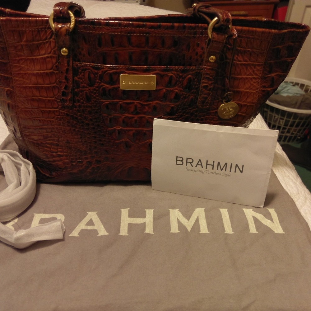 Medium Arno Pecan Glossy Arno Tote